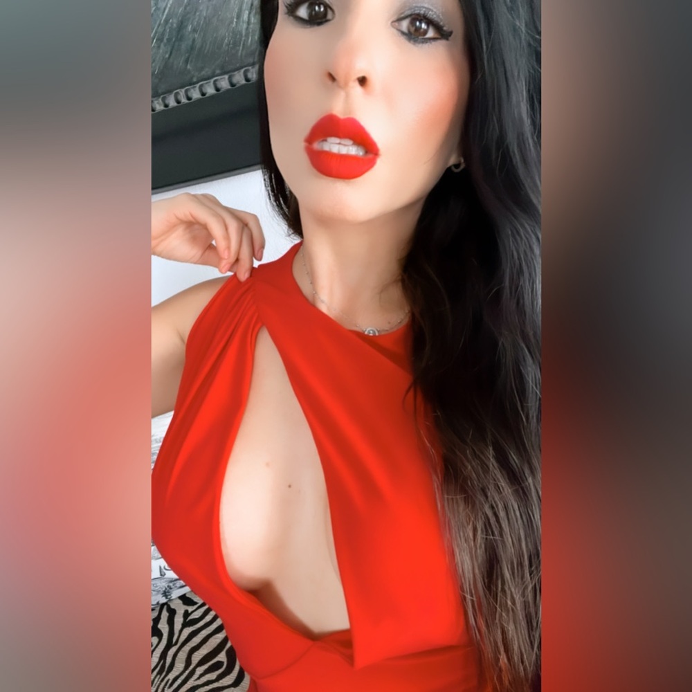 One sleeve red dress